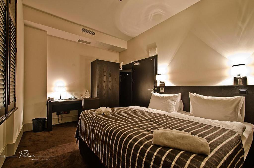 Hotel Palac Jugowice Wałbrzych Extérieur photo
