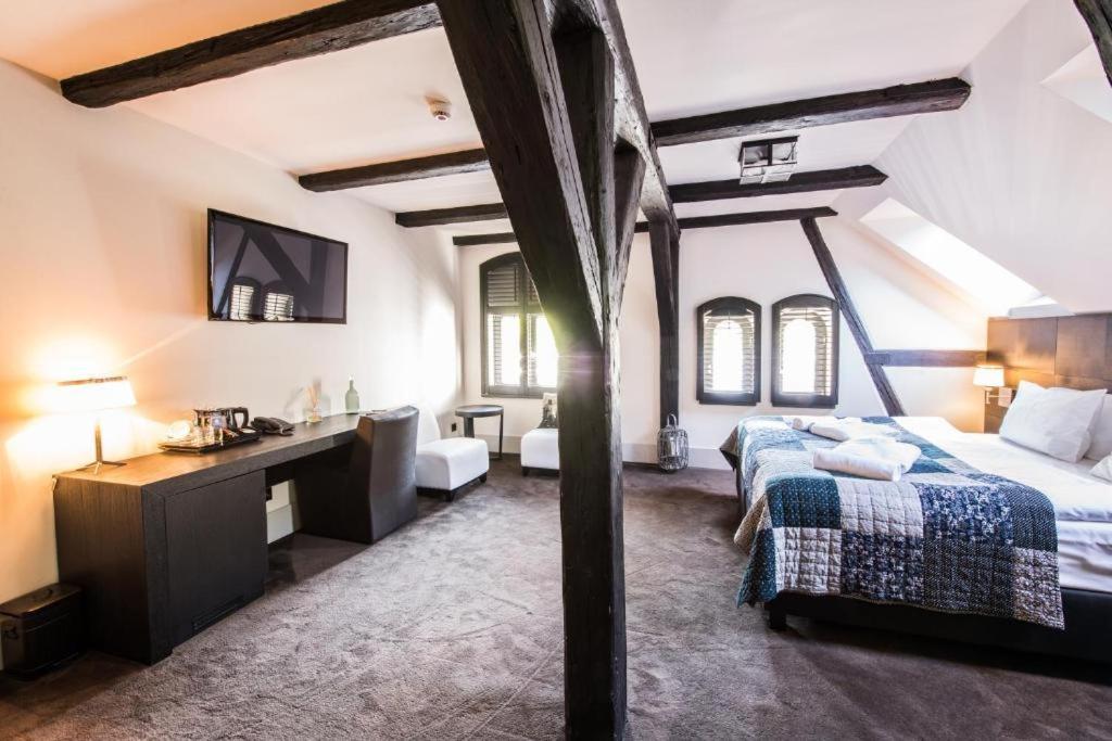 Hotel Palac Jugowice Wałbrzych Extérieur photo